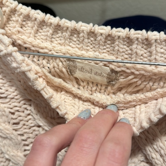 Cable knit sweater - Picture 2 of 2